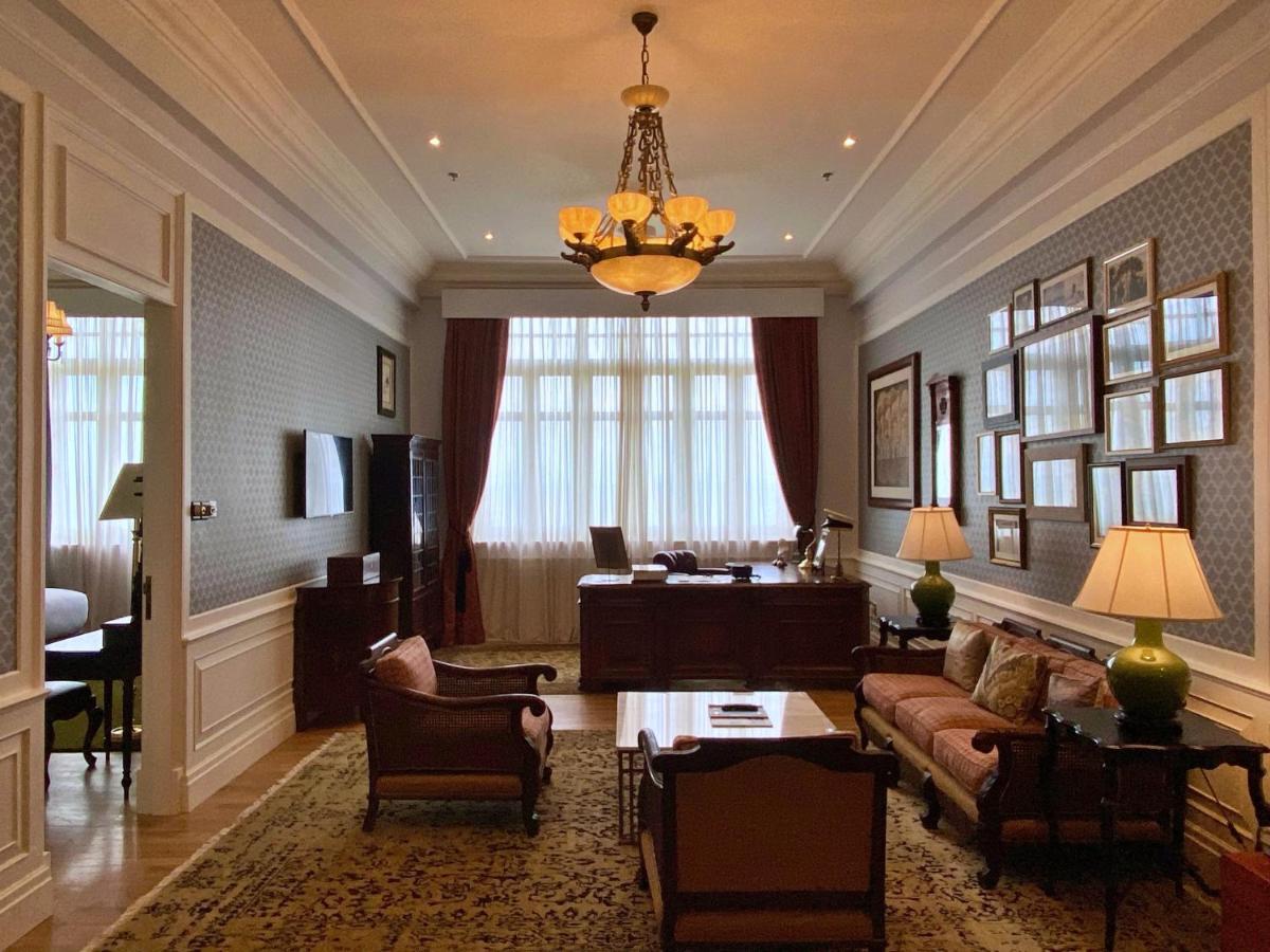 Eastern & Oriental Hotel George Town Dış mekan fotoğraf The office of the Governor of Hong Kong