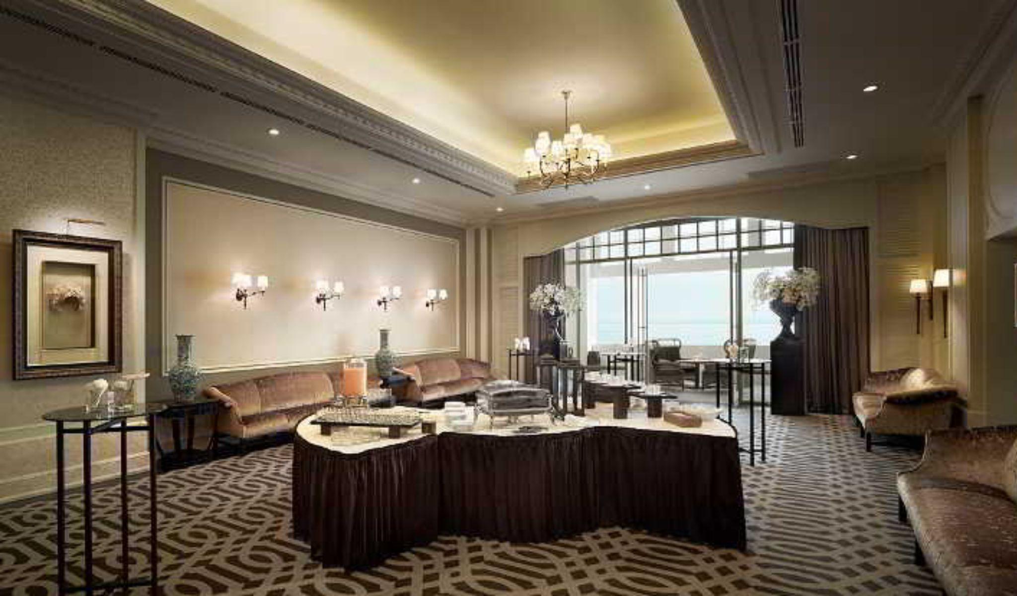 Eastern & Oriental Hotel George Town Dış mekan fotoğraf The Club Lounge at the Hong Kong InterContinental